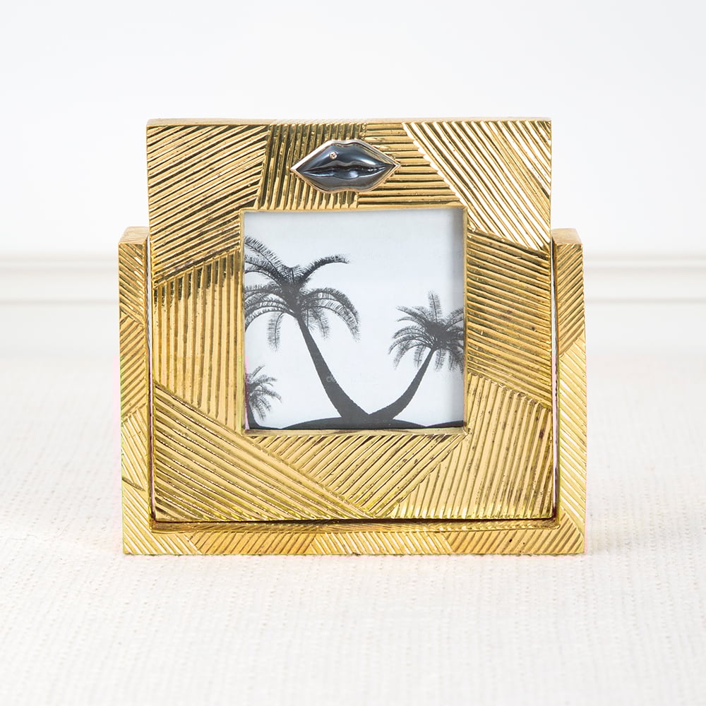 Liaison Frame image number 1