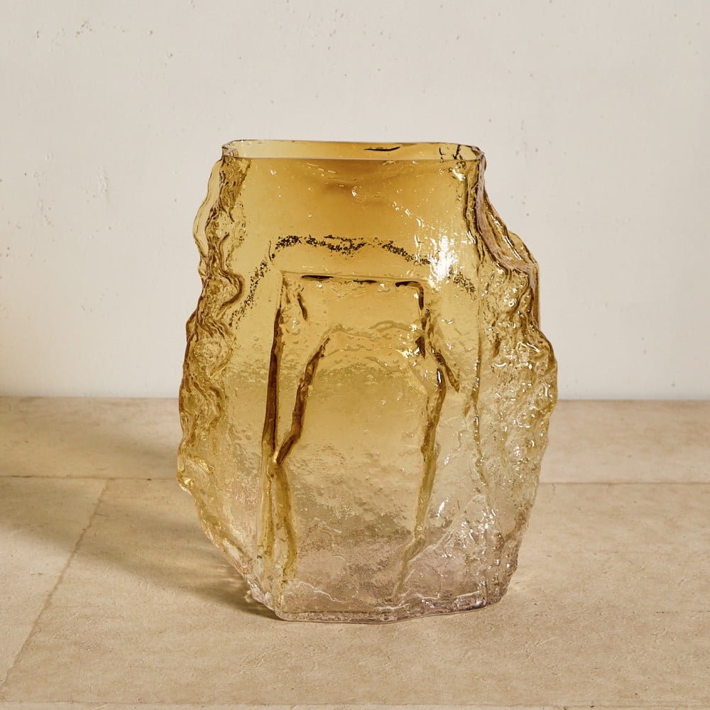foam-crafted fusion vase