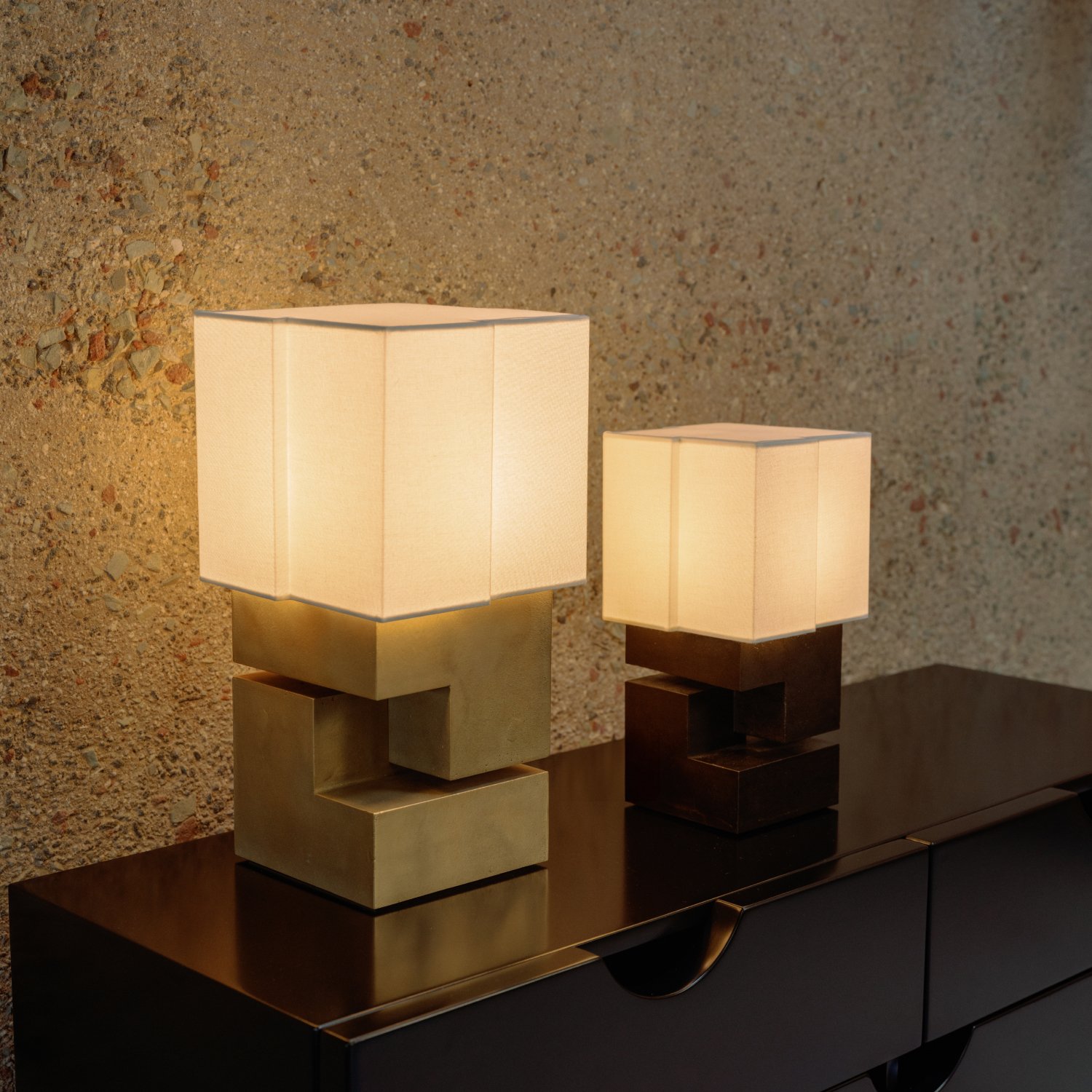 Nucleo 18" Table Lamp