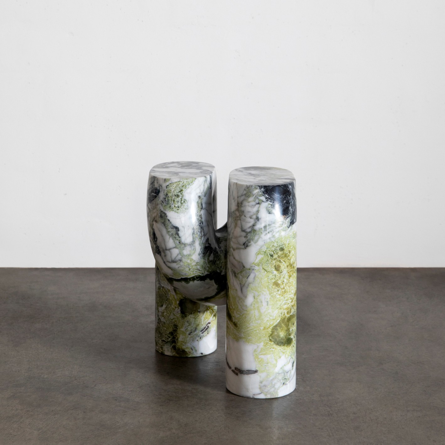 Nudo Side Table image number 2