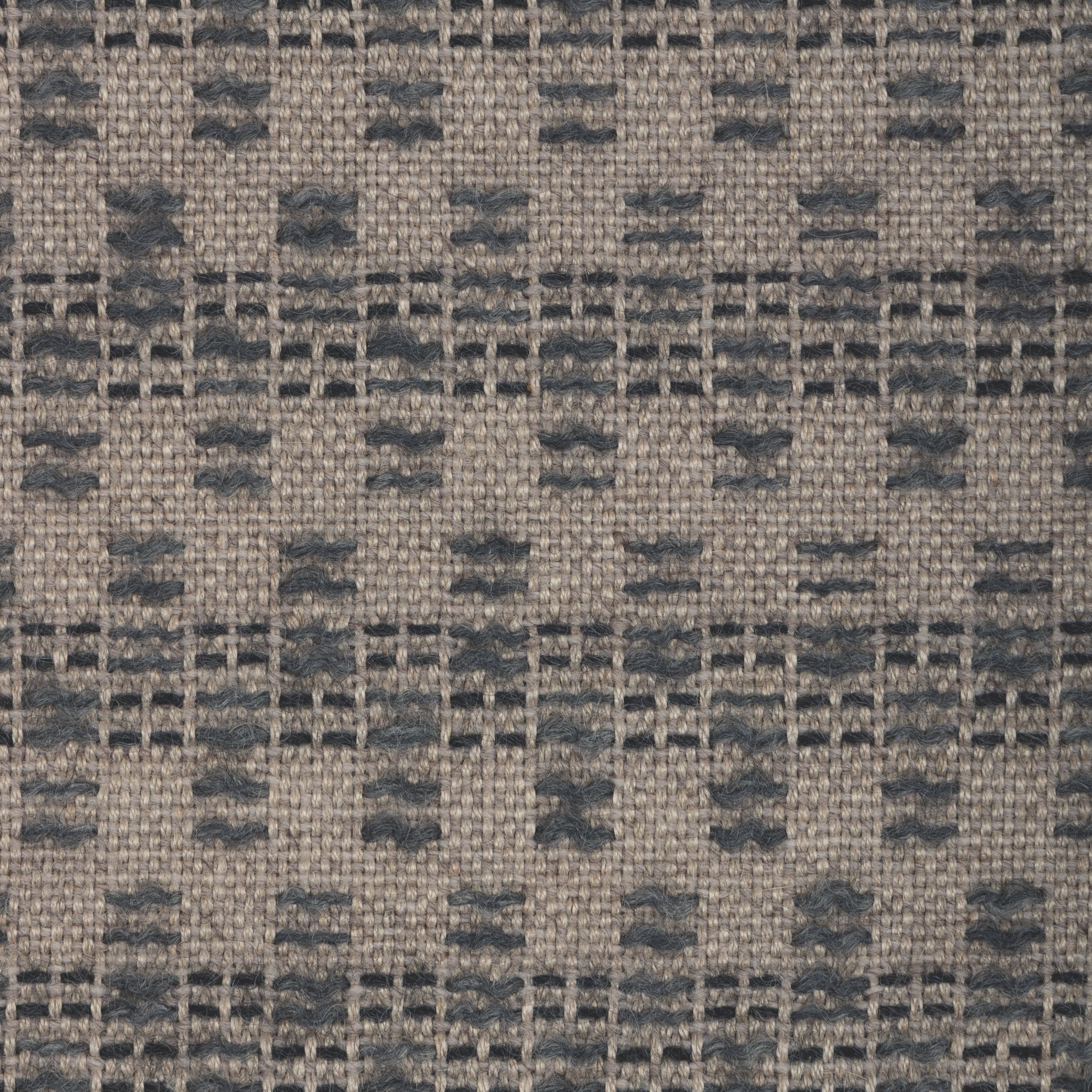 color graphite/ecru