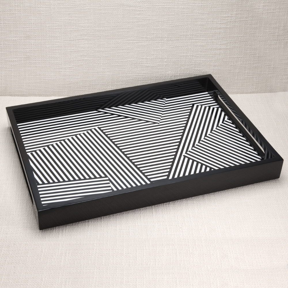 FRACTURED TRAY