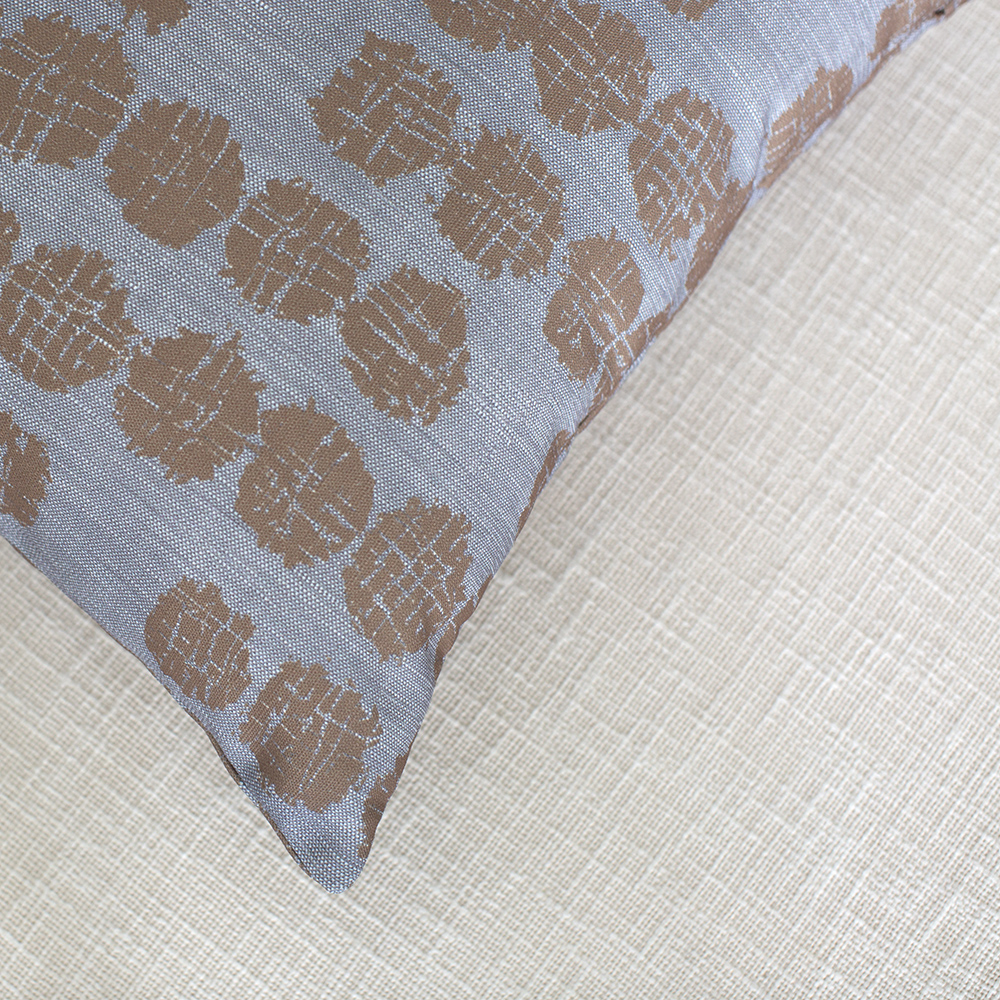 SOLSTICE OUTDOOR PILLOW image number 2
