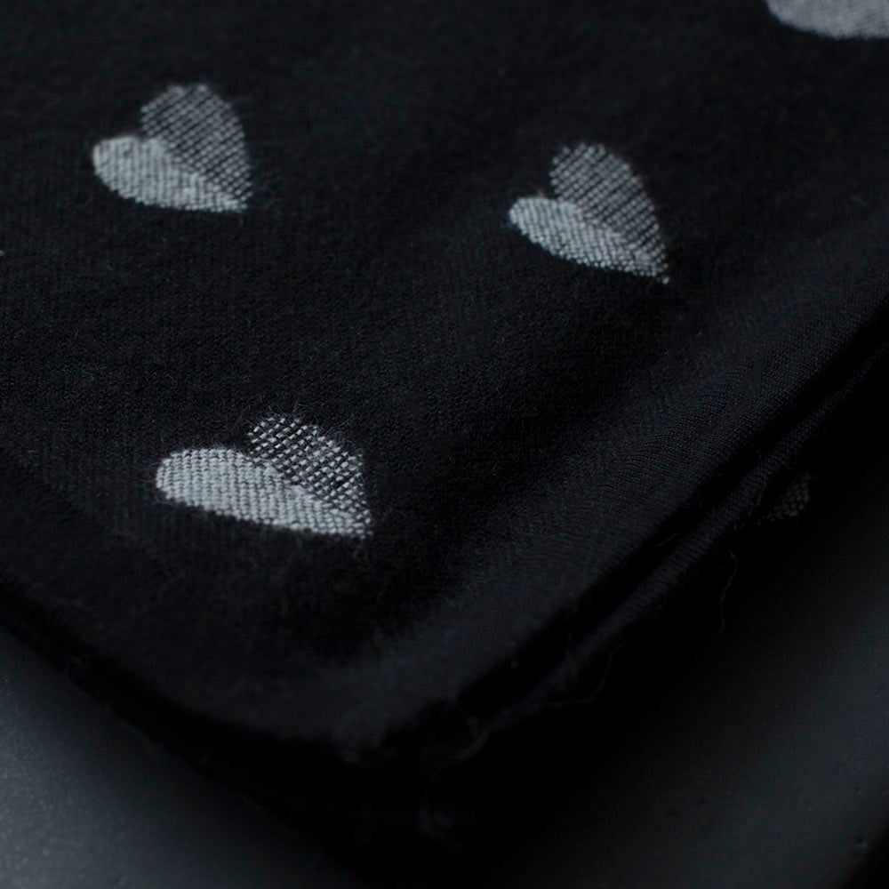 AMORATA THROW image number 2