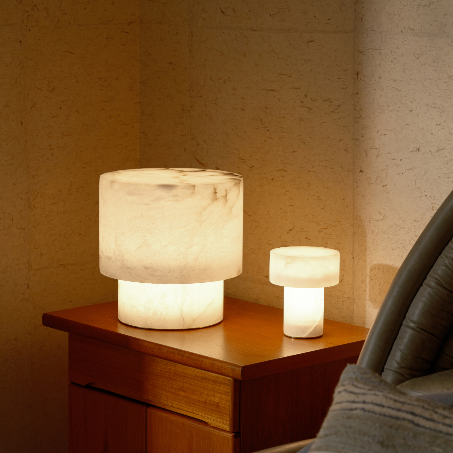 Una Rechargeable Accent Lamp image number 7