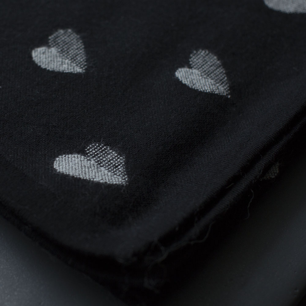 AMORATA THROW image number 2