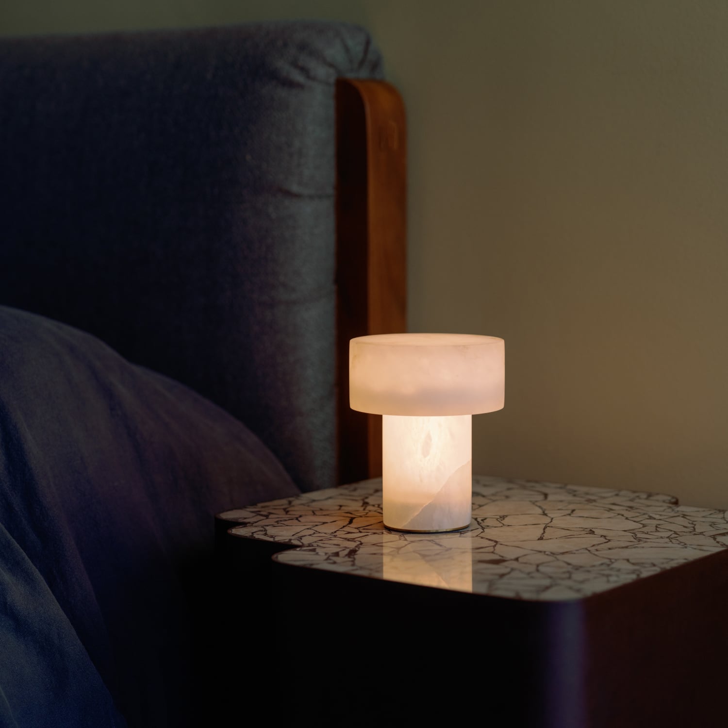Una Rechargeable Accent Lamp