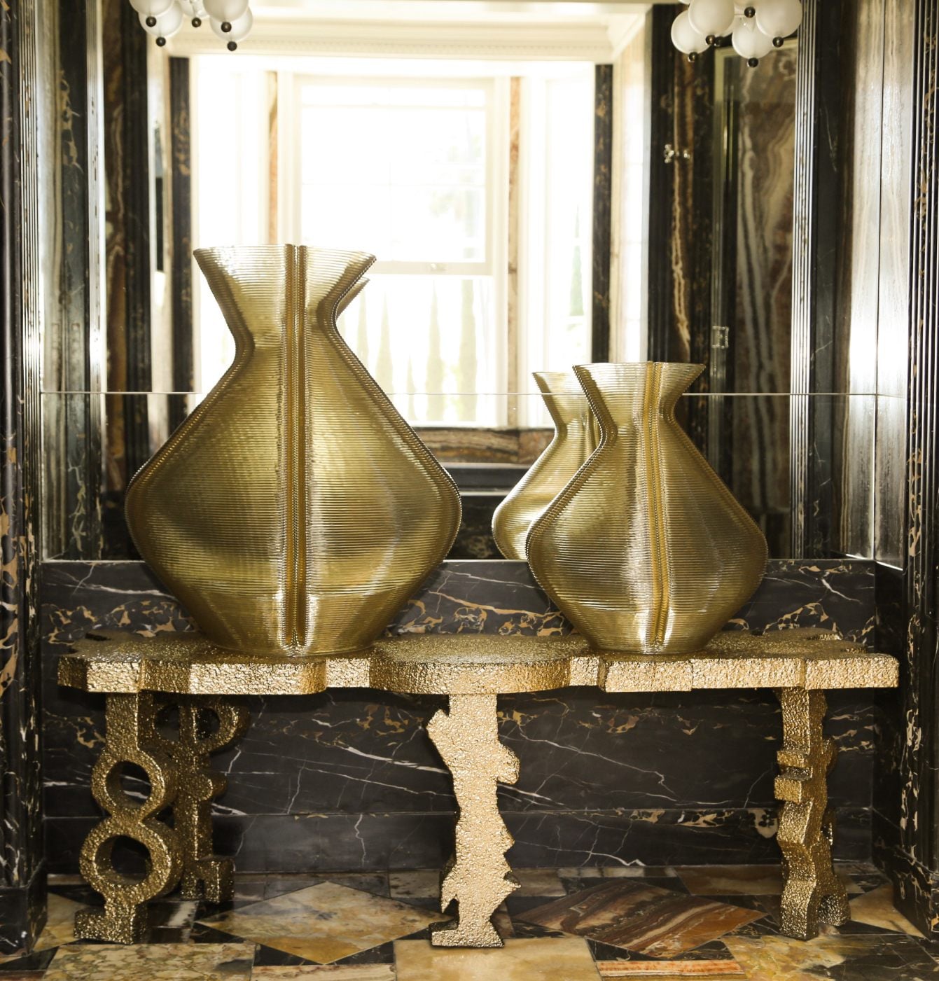 Changing Vase